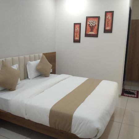 Hotel Md Residency Ānand Εξωτερικό φωτογραφία