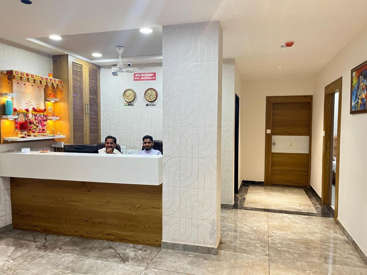 Hotel Md Residency Ānand Εξωτερικό φωτογραφία