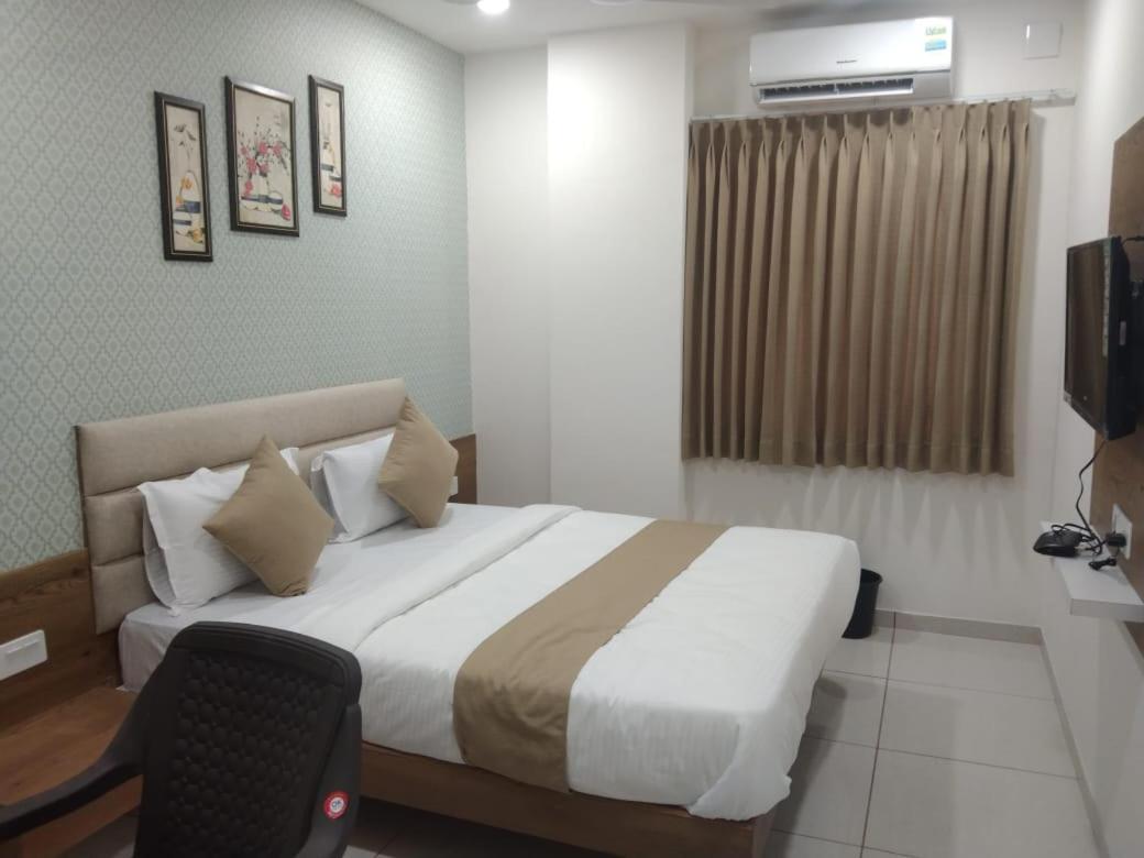 Hotel Md Residency Ānand Εξωτερικό φωτογραφία
